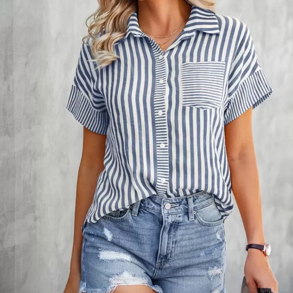 Delilah Wear Tops - New Striped Blue short sleeve Top